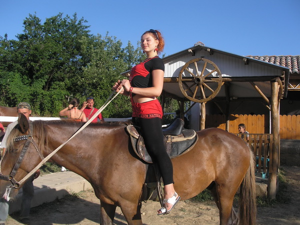 Конные прогулки в Крыму-отдых на лошадях для всей семьи!